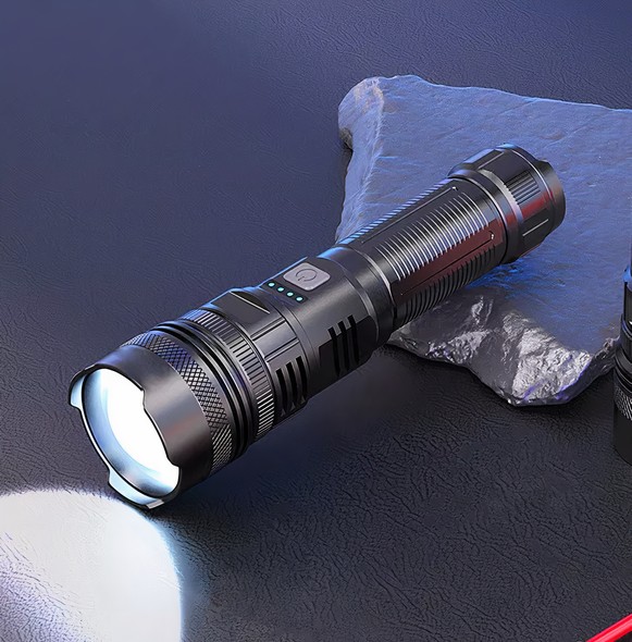 Мощный светодиодный фонарь XHP360 XHP360 фото